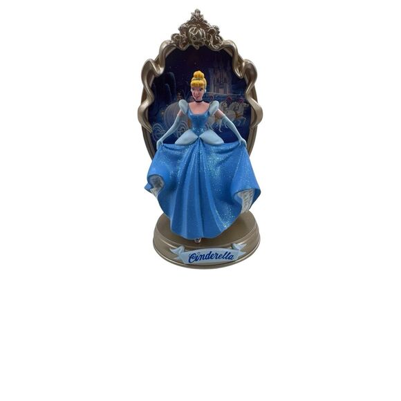 1997 NEW Hallmark Keepsake Christmas Ornament Disneys Cinderella First in Series - Picture 9 of 16